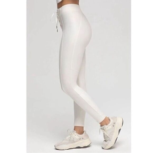 NWT Good American BOMBSHELL LIQUID LACE UP LEGGING in Ivory Size 6/3XL - Picture 14 of 14